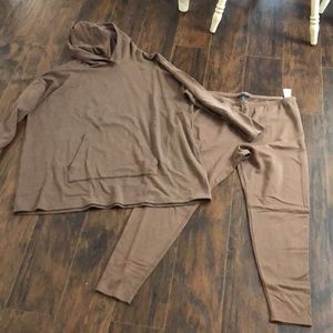 Eileen Fisher fleece hoodie and leggings set in light brown